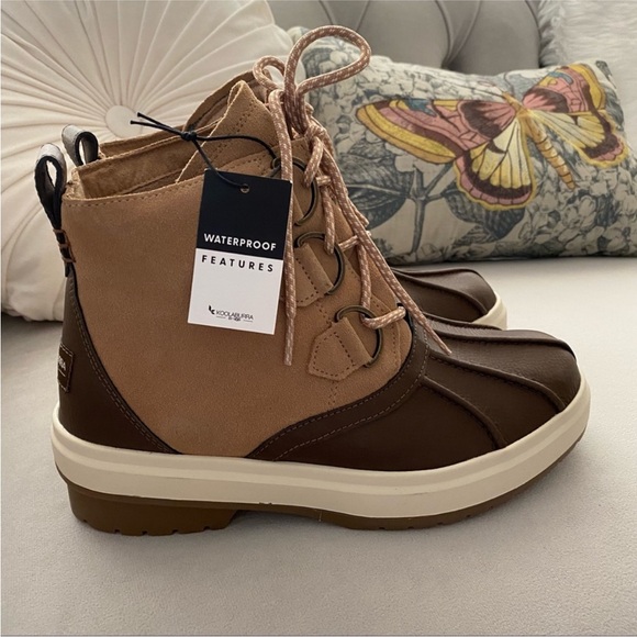 Koolaburra by UGG Snow Boots - Picture 1 of 8